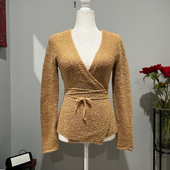 NEW Moda Intl Wool Chenille Wrap Tie Fitted Acrylic Plunge Neck Sweater S NWOT - Picture 5 of 16